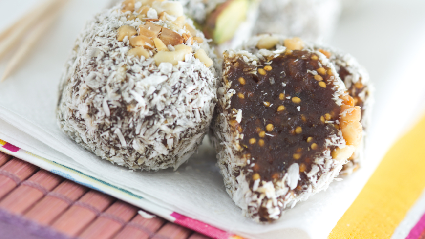 Frukt- och nötbollar